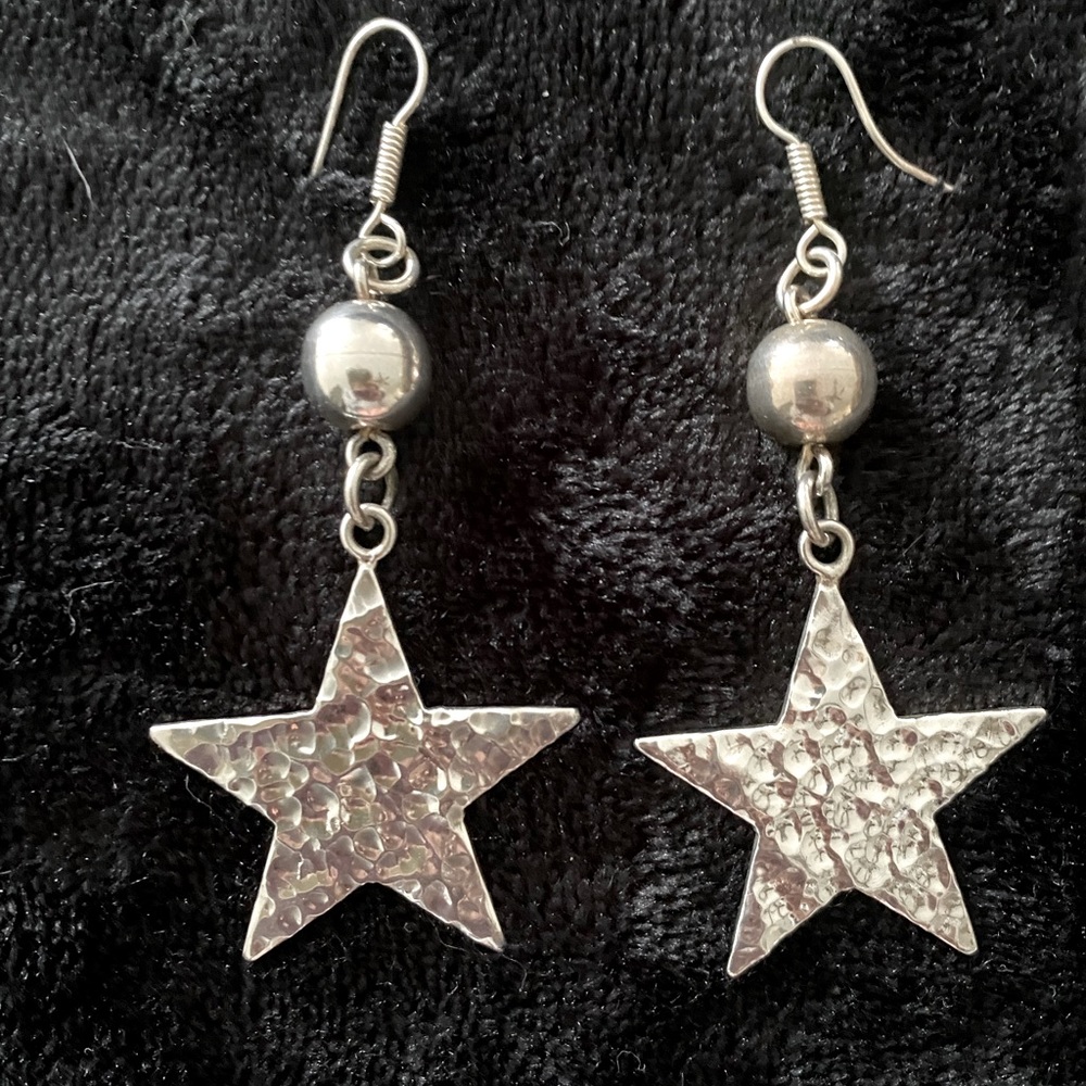 Sterling silver hammered dangle star earrings